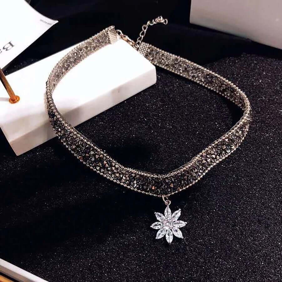 Sparkle Flower Choker Necklace